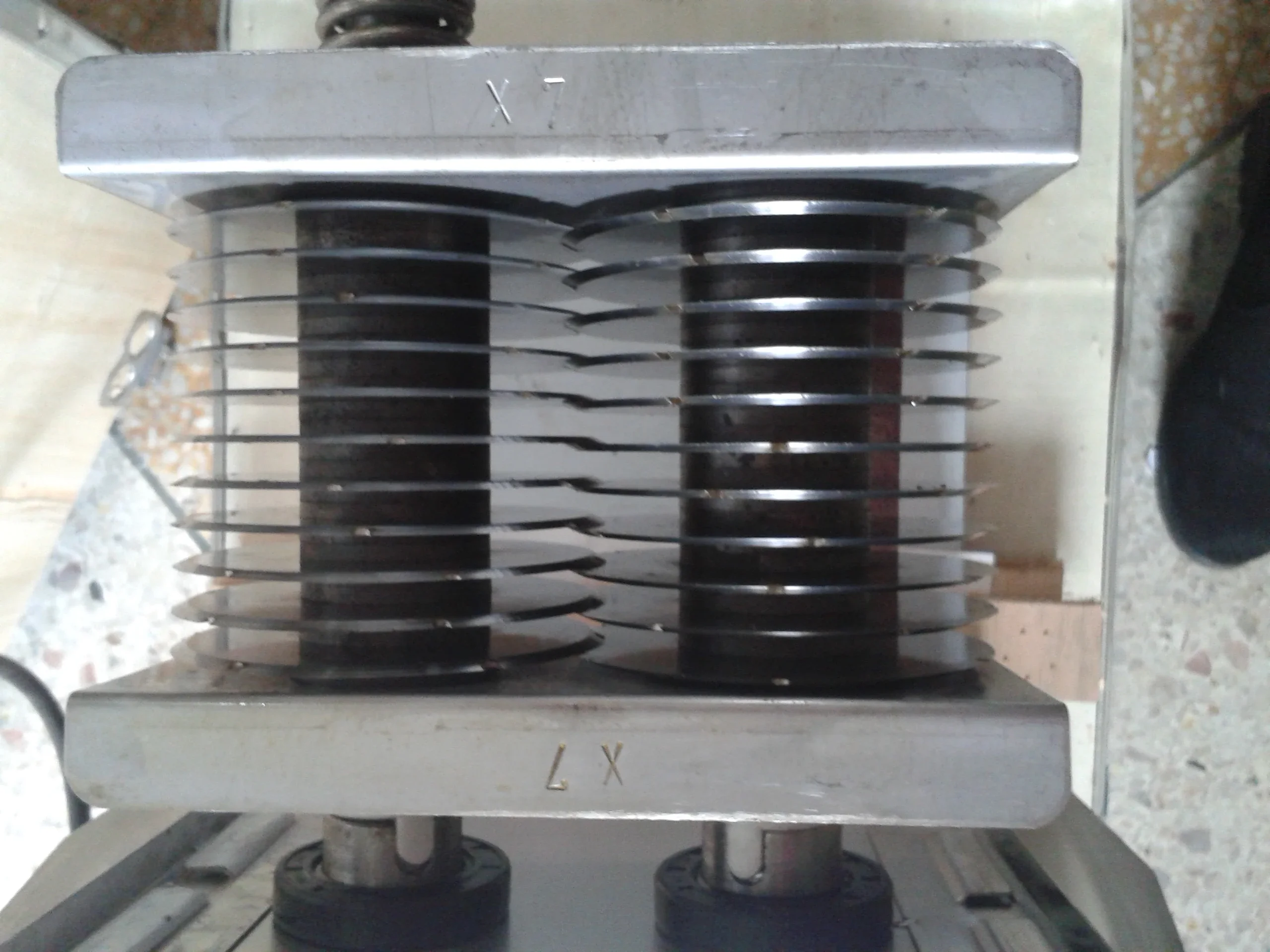 Modèle de lames de coupe à via - Meat Slicer Replacement Blade avis et prix